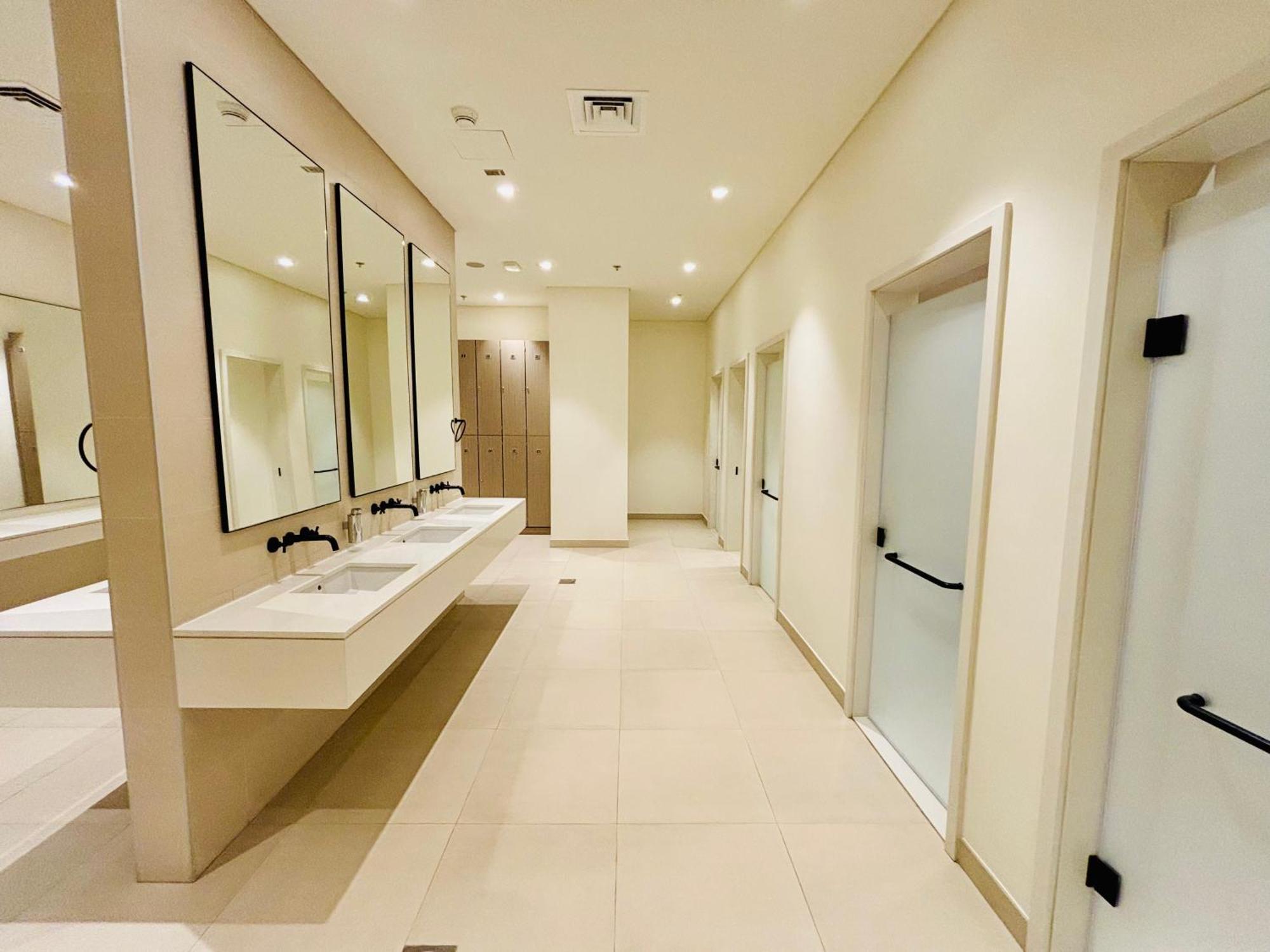 Apartment Tower - Downtown Dream, Ocean View, Opposite Mall